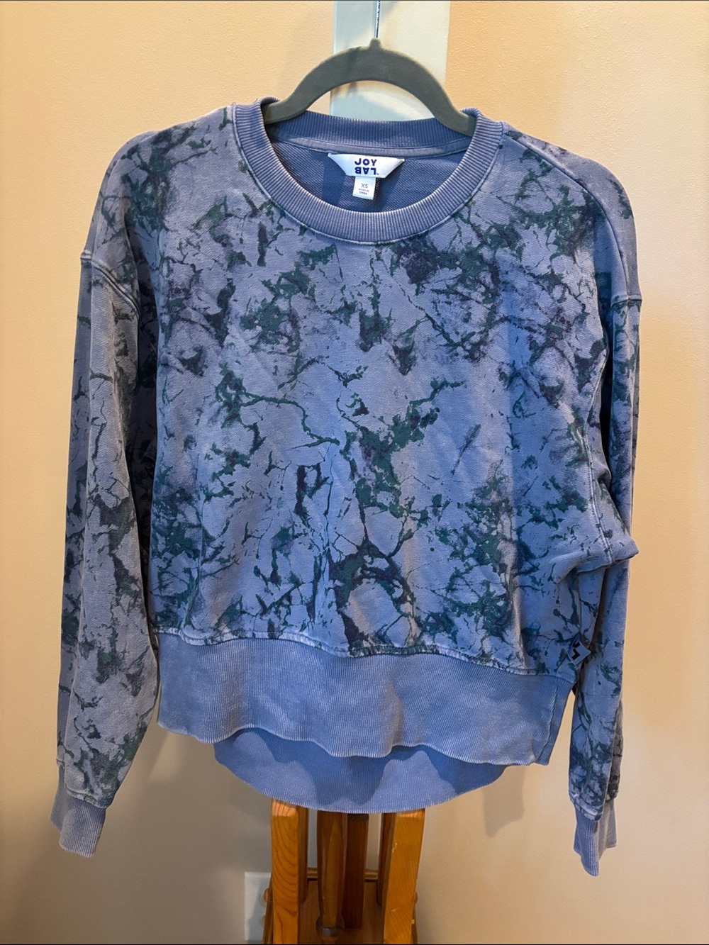 JoyLab Lavender and Dark Teal Marble Tie-Dye Pullover Sweatshirt